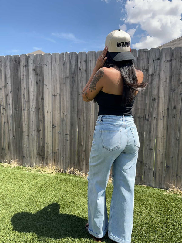 Mommin' Trucker Hat