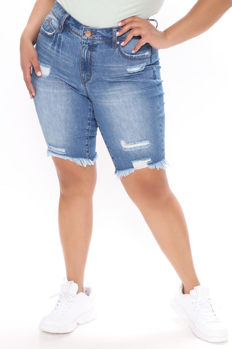 Corinna Booty Lifting Denim Bermudas - Medium Blue Wash