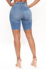 Raine Super Stretch Pull On Biker Shorts - Medium Blue Wash