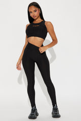 The Best Assets Textured Scrunch Butt Active Leggings - Black