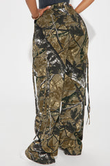 Golden Hour Wide Leg Tree Camo Cargo Pant - Olive/combo