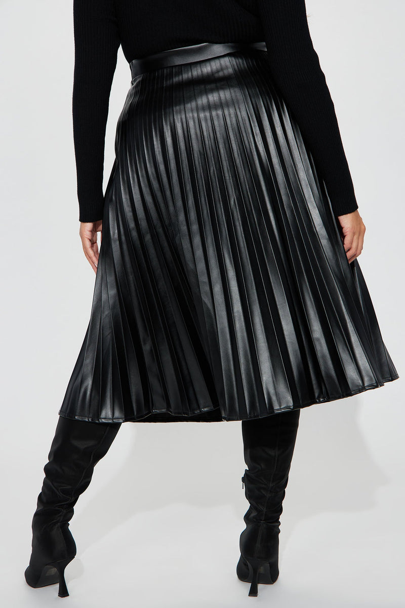 Stating Facts Midi Skirt - Black