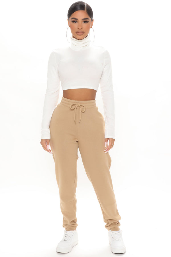 Unbothered Fleece Jogger - Tan