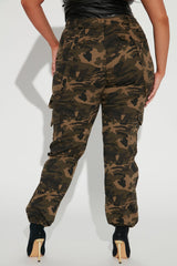 Get On My Level Cargo Pants - Camouflage