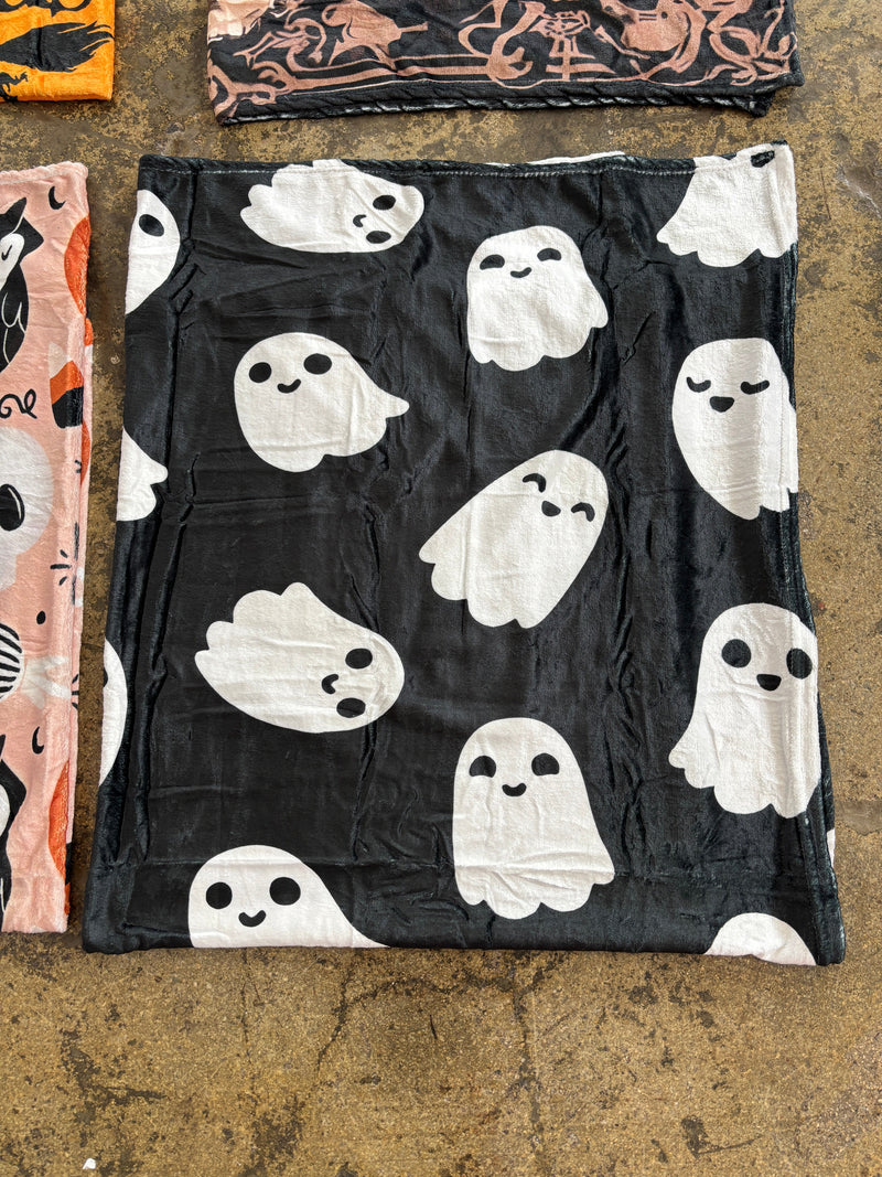 Spooky Blanket – Cozy Spooky Edition