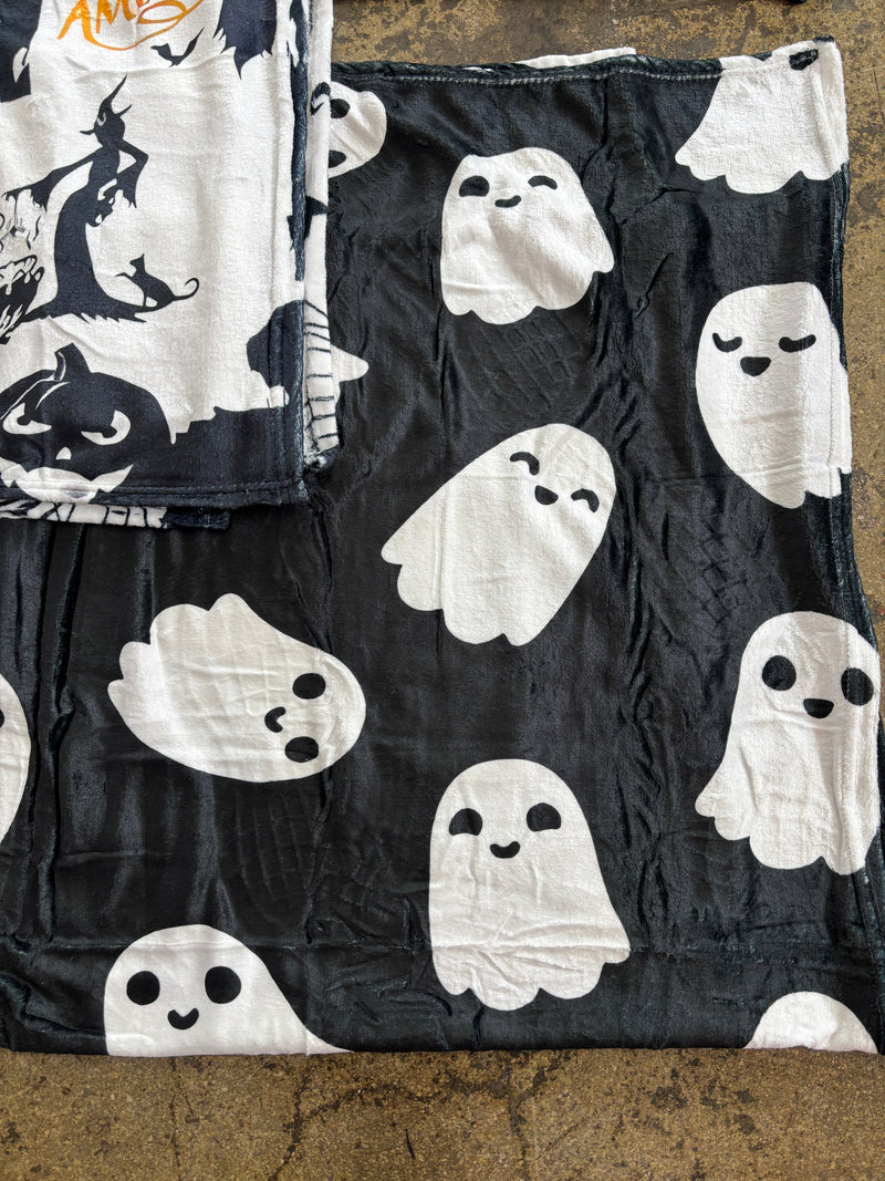 Spooky Blanket – Cozy Spooky Edition